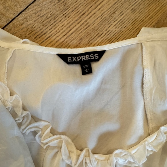Express Ivory Ruffle Top - Picture 3 of 7